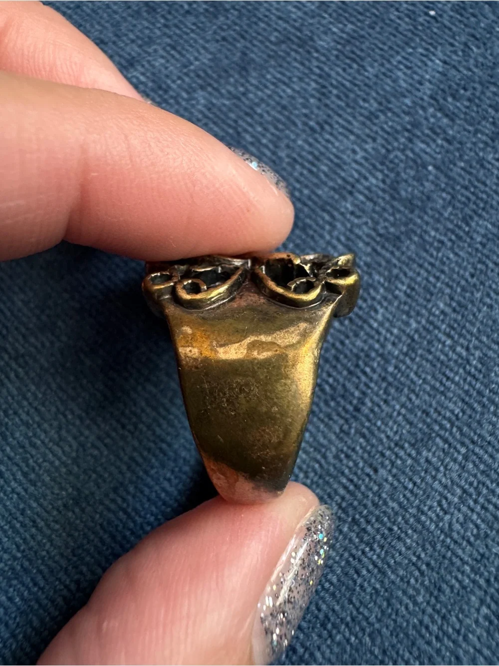 Vintage gold tone bird accent statement Ring size 7